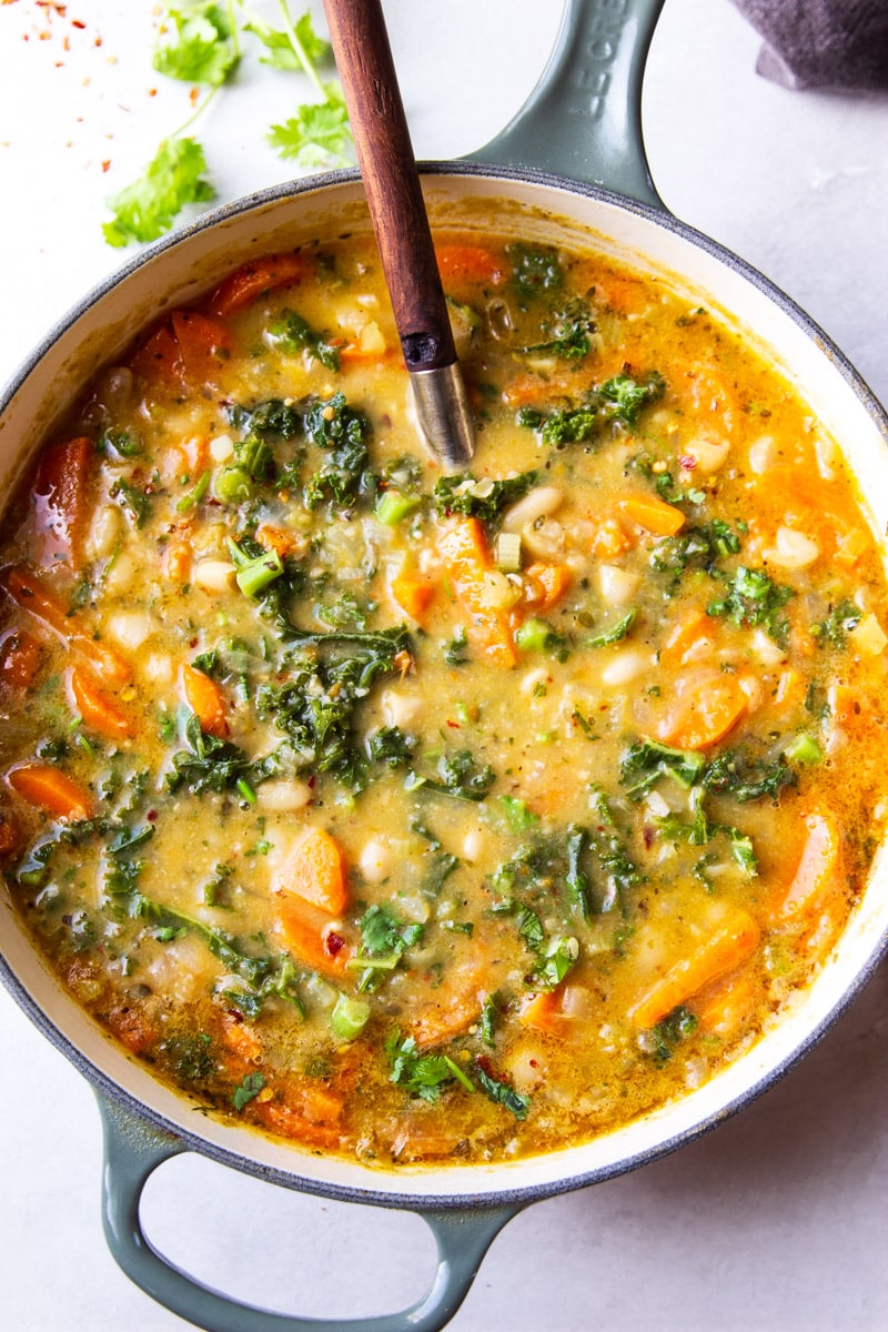 Hearty White Bean Kale Soup: Cozy Comfort for Chilly Evenings